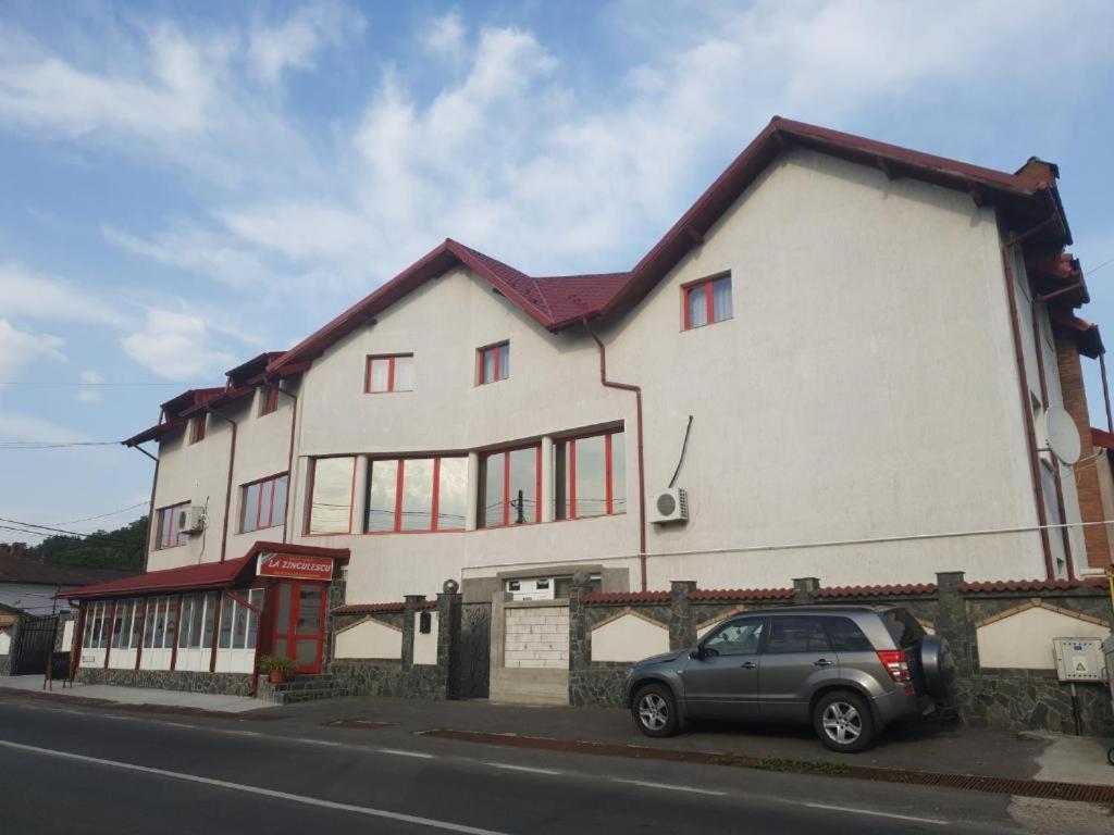 La Zinculescu Hotel Albestii Paminteni Exterior photo